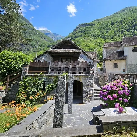 Rustico La Rocca By Fewotessin Holiday home